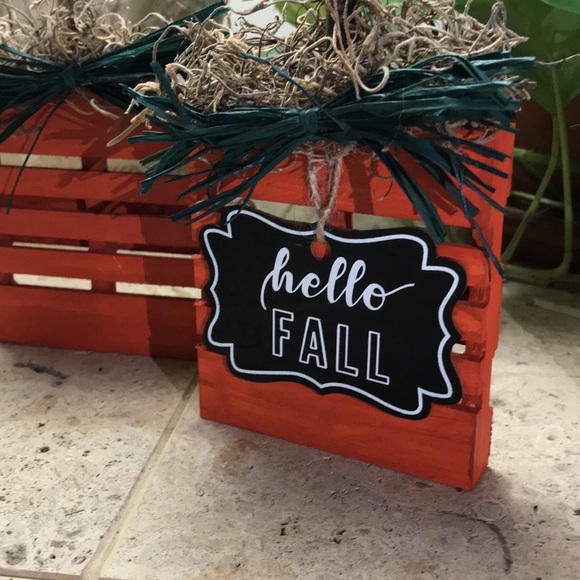Hand Crafted Wood Pumpkin Pallet “Hello Fall” (Set of 3) - Picture 4 of 7
